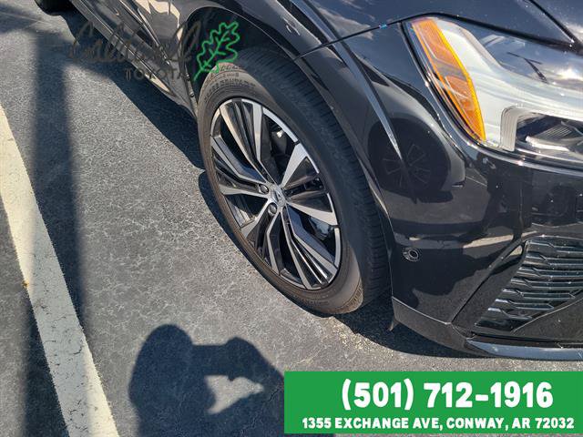 Used 2025 Volvo XC60 B5 Plus w/ Protection Package Premier AWD/4WD image 4