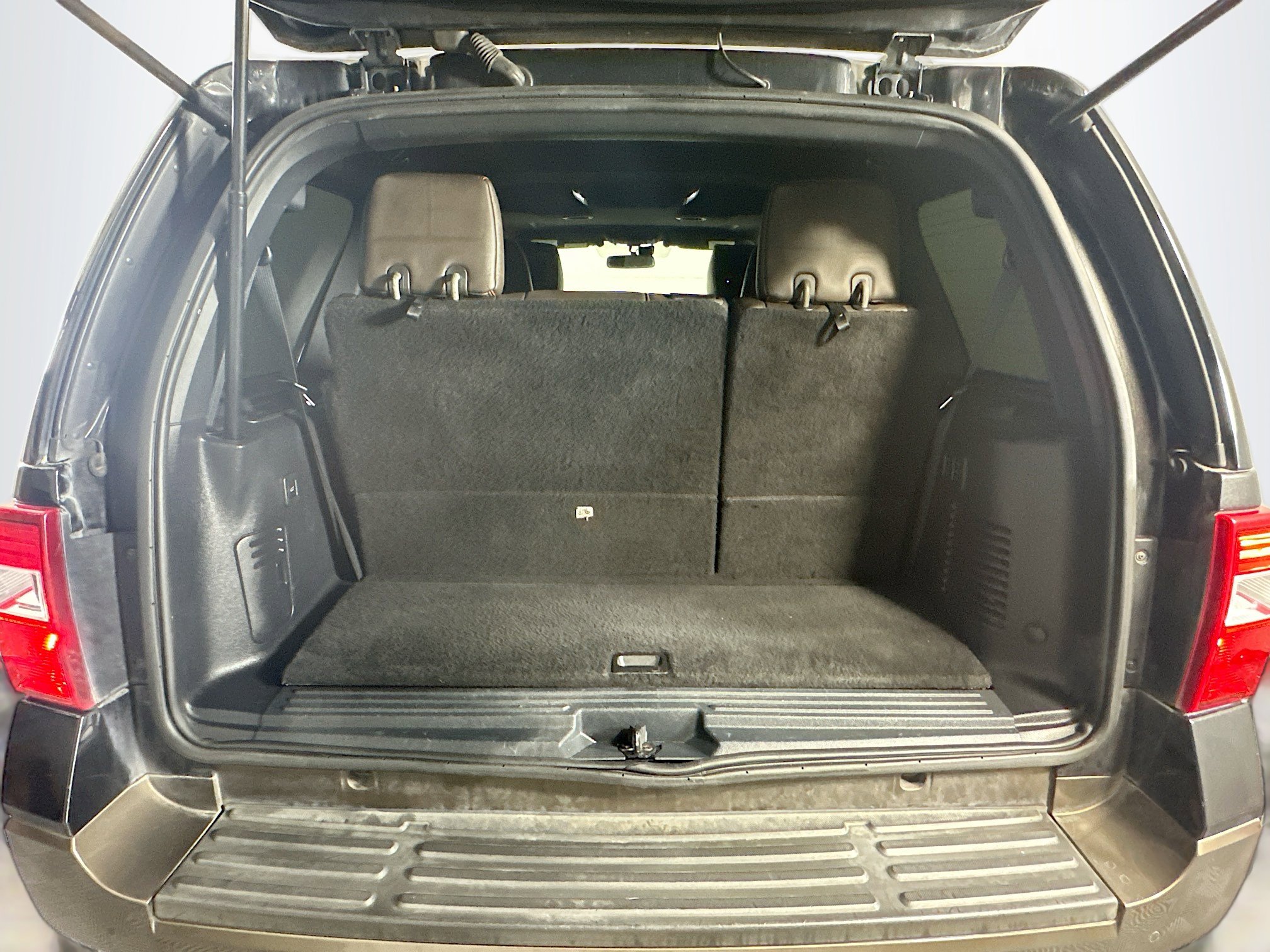 Used 2015 Ford Expedition King Ranch image 32