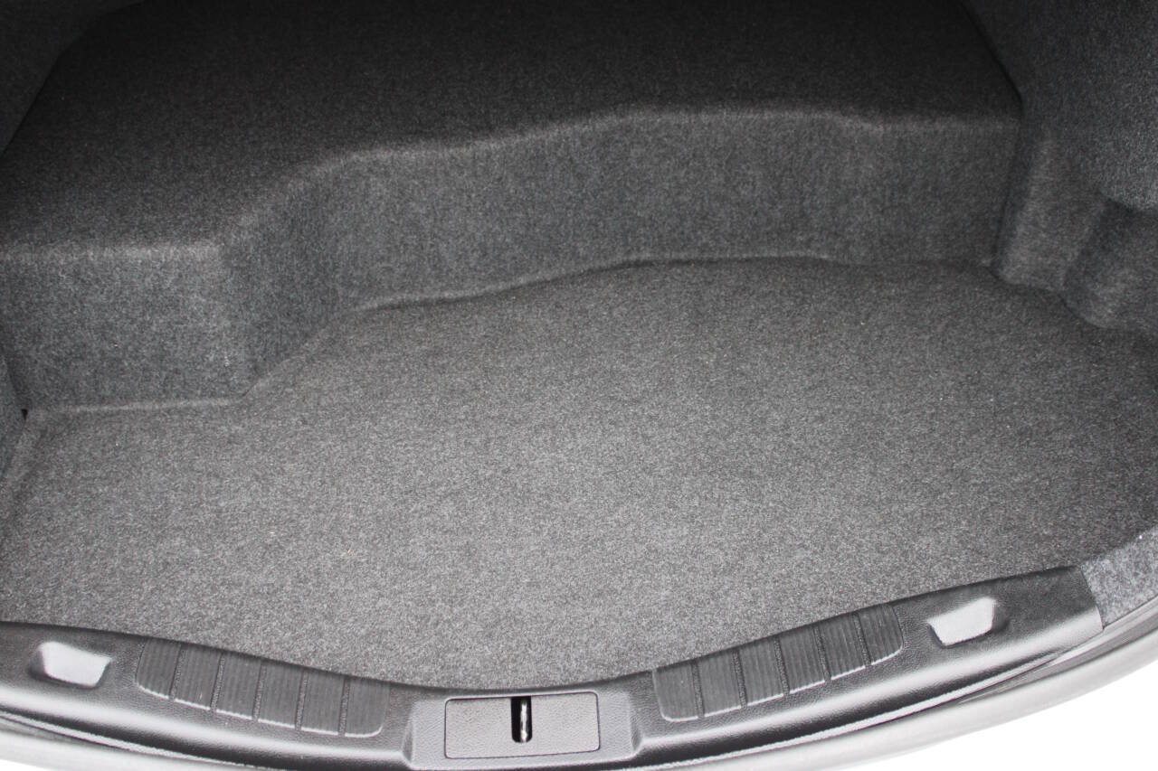 Used 2018 Ford Fusion S image 12