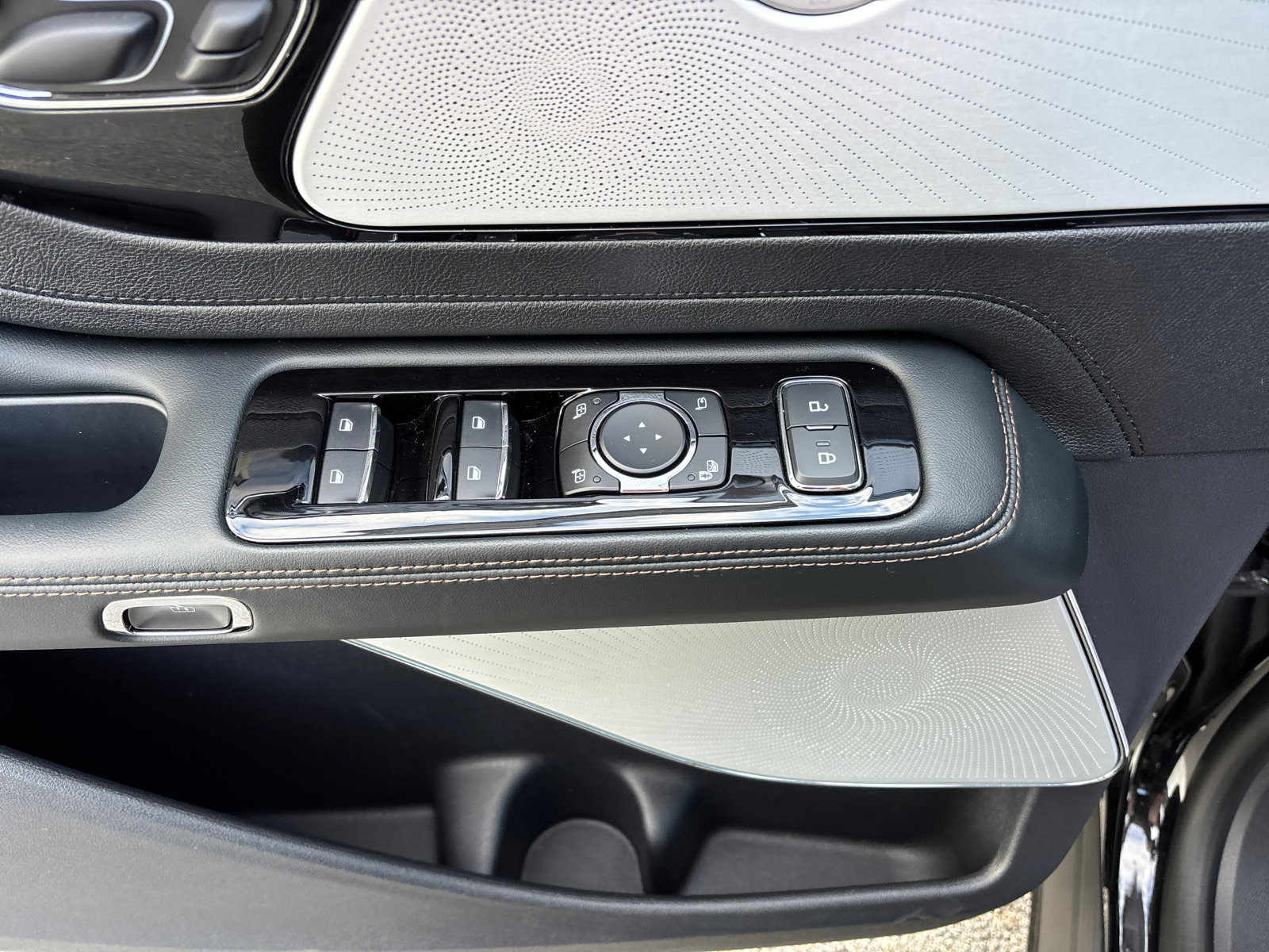 New 2025 Lincoln Aviator Reserve w/ Equipment Group 201A image 13