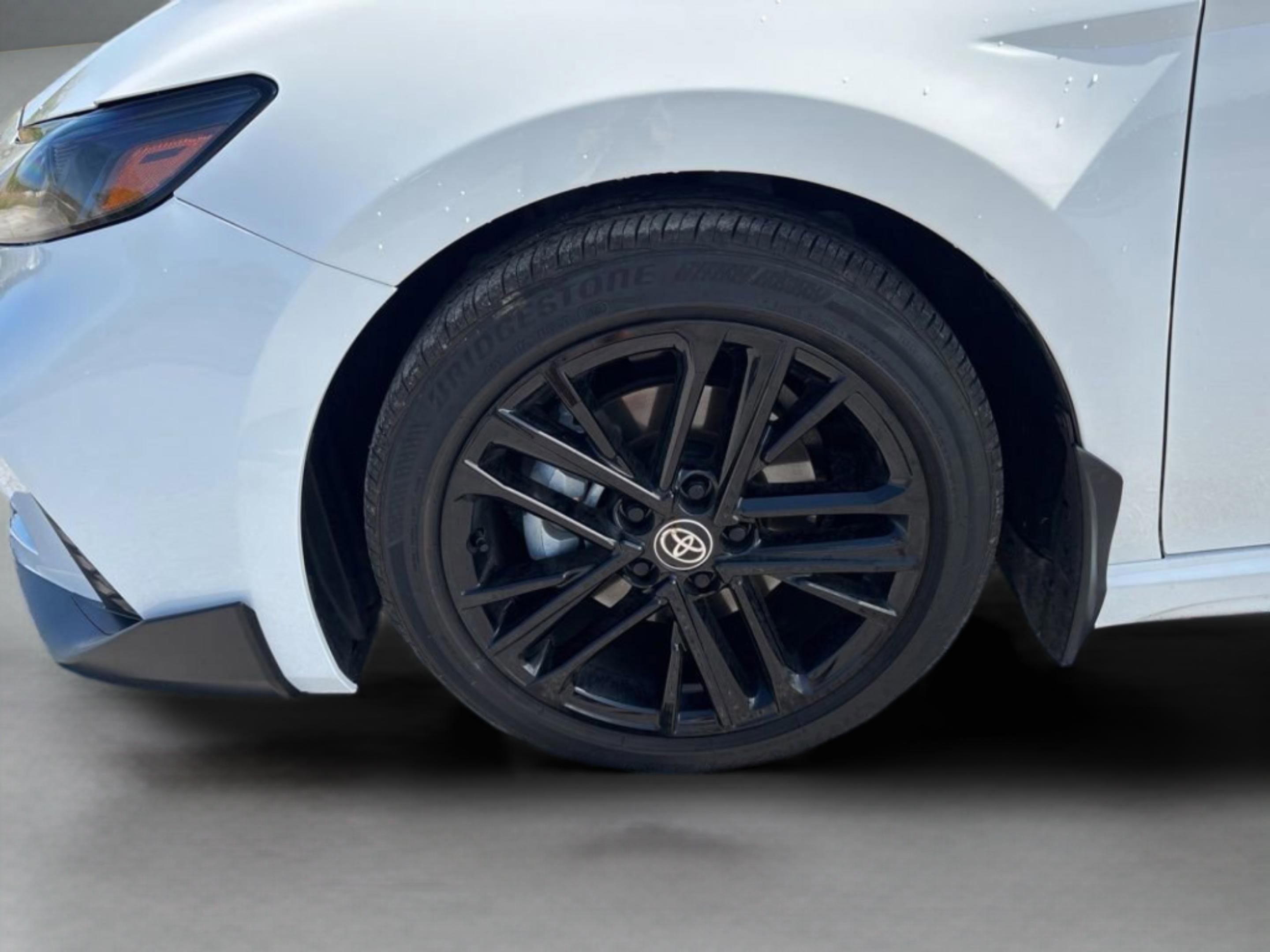 Used 2025 Toyota Camry SE image 43