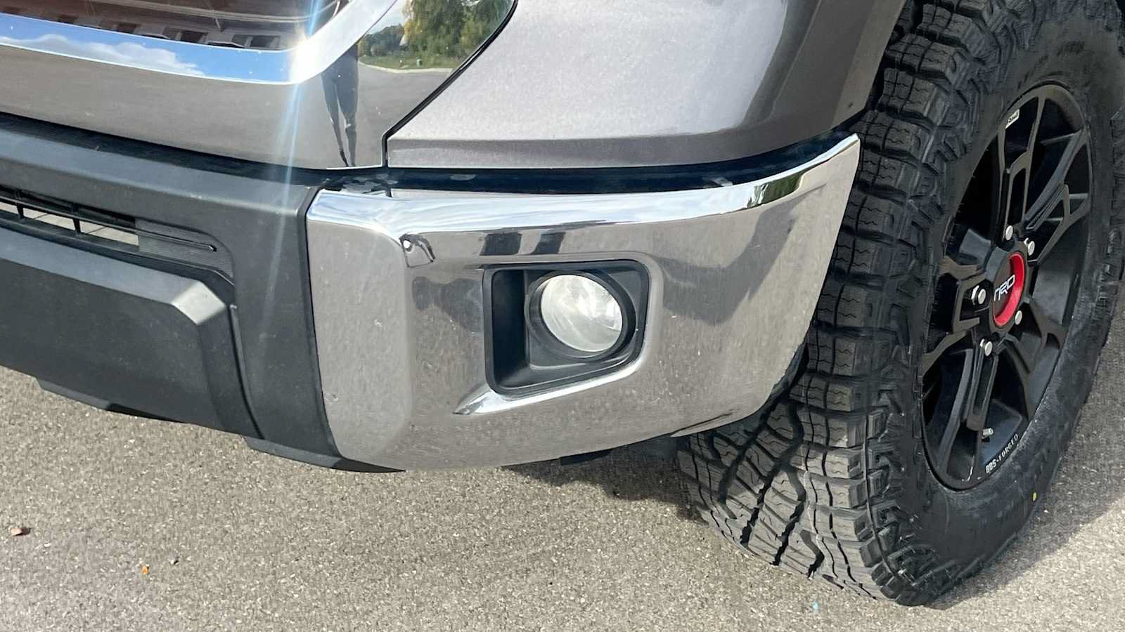 Used 2018 Toyota Tundra SR5 w/ SR5 Upgrade Package AWD/4WD image 24
