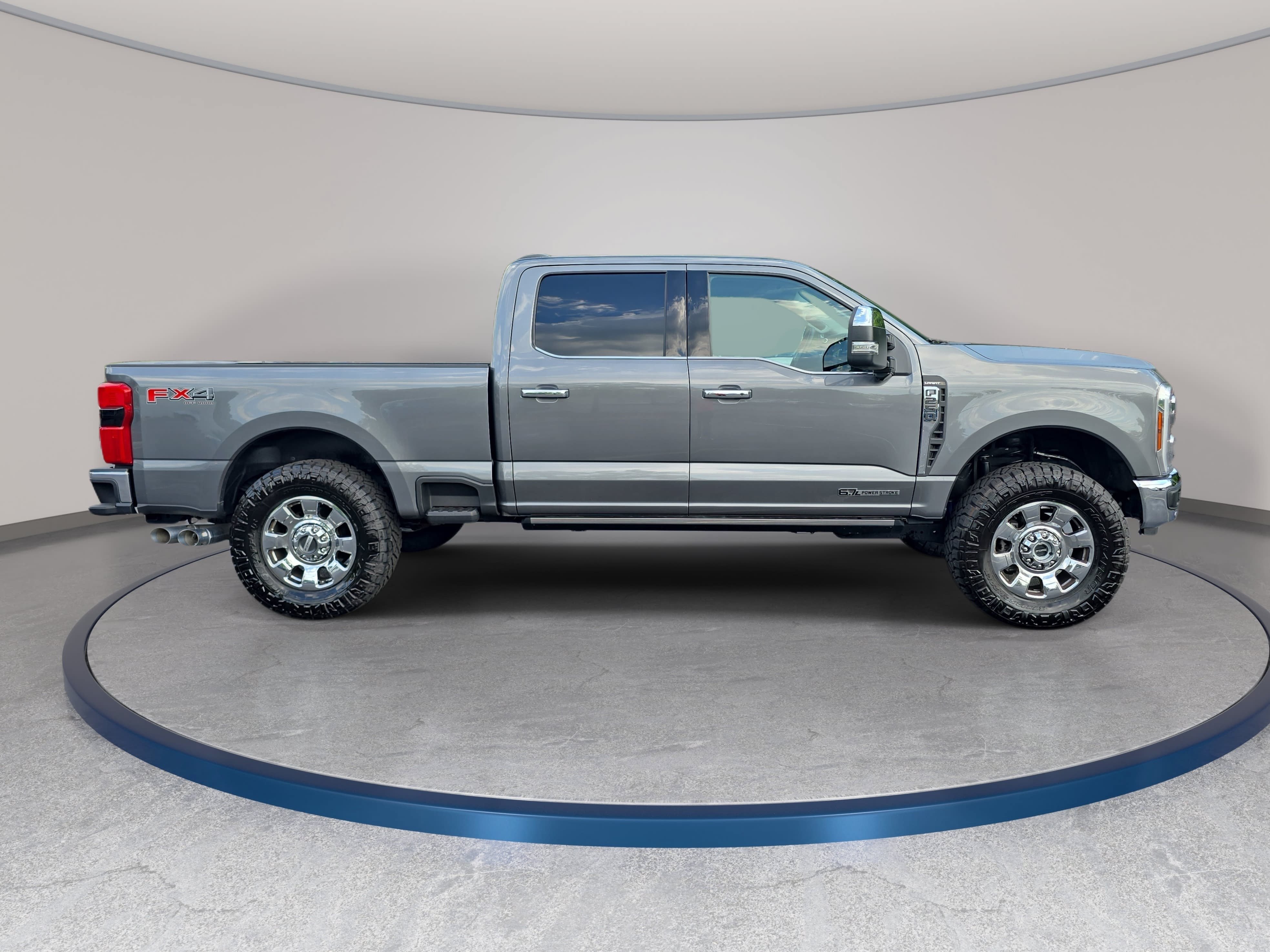 Used 2024 Ford F250 Lariat w/ Lariat Ultimate Package AWD/4WD image 4