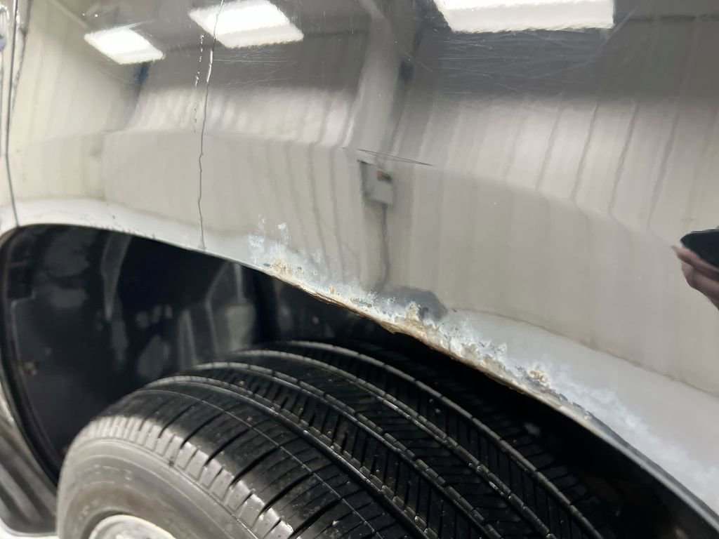 Used 2007 Cadillac Escalade AWD w/ Information Package image 32