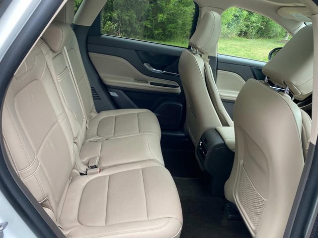 Used 2022 Lincoln Corsair FWD w/ Premium Package image 33
