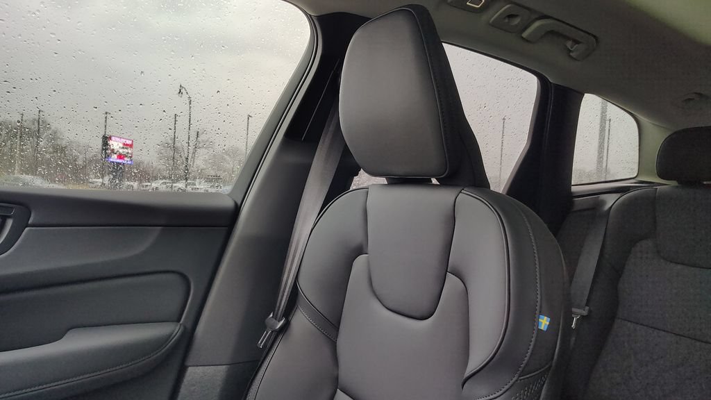 New 2026 Volvo XC60 B5 Plus w/ Climate Package AWD/4WD image 21