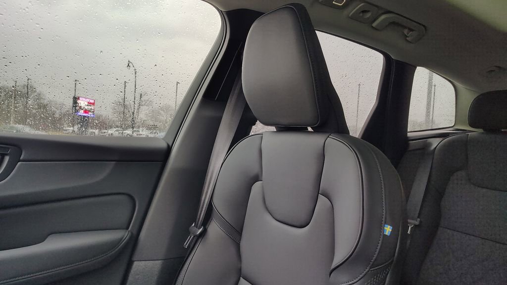 New 2026 Volvo XC60 B5 Plus w/ Climate Package AWD/4WD image 21