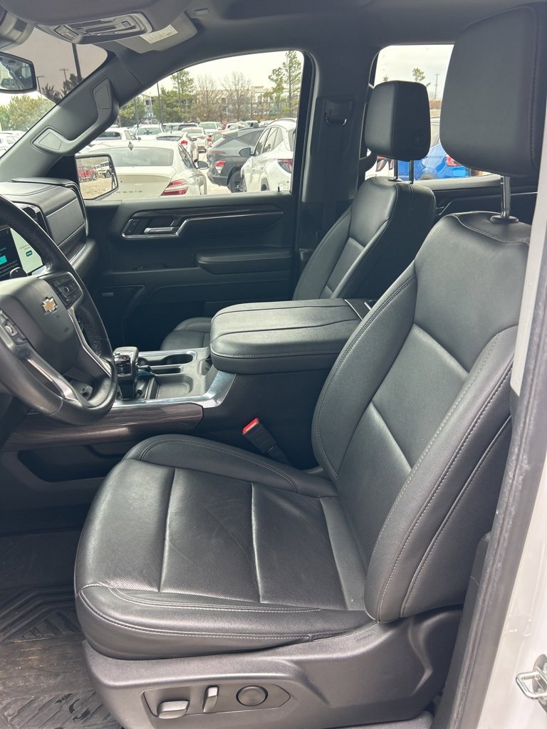 Used 2024 Chevrolet Silverado 1500 LTZ image 10