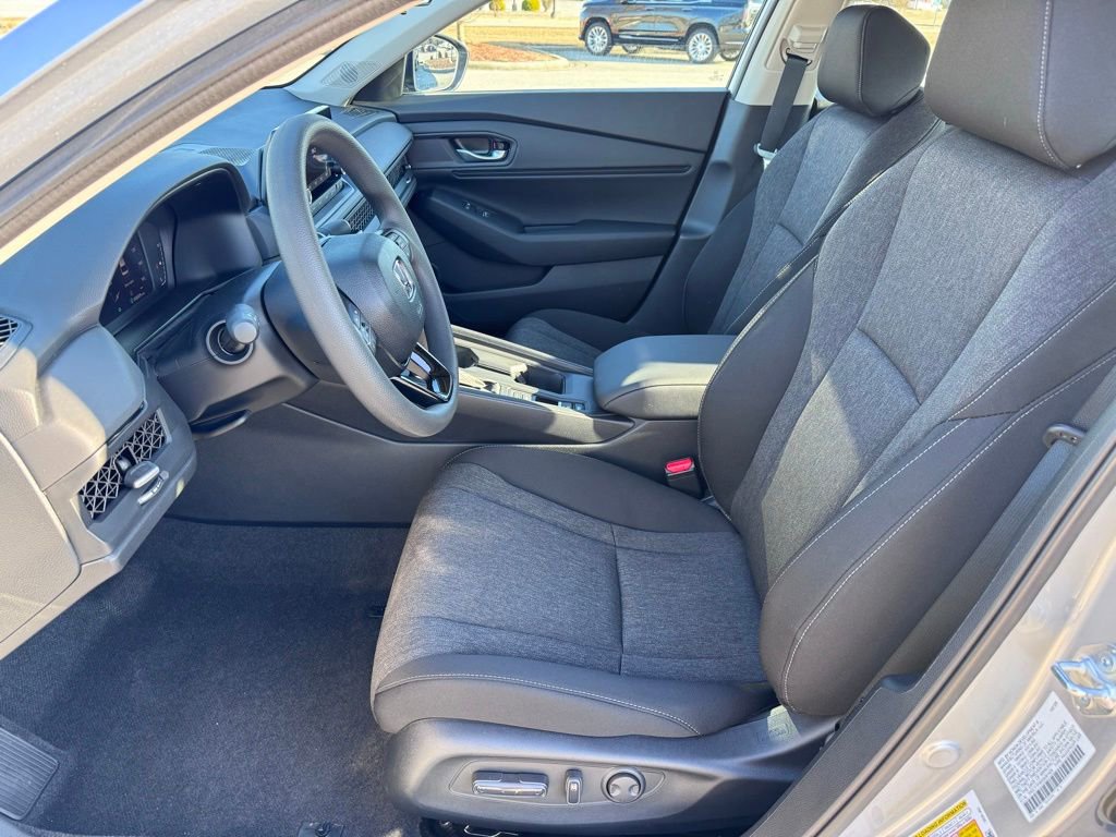 New 2025 Honda Accord SE image 9