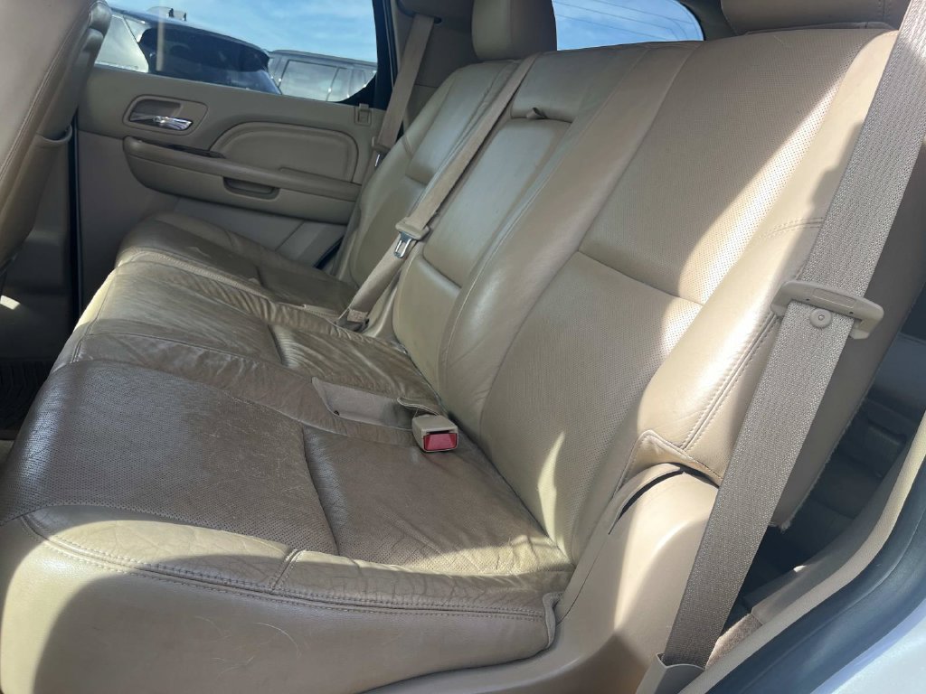 Used 2012 Cadillac Escalade 4WD Hybrid image 12