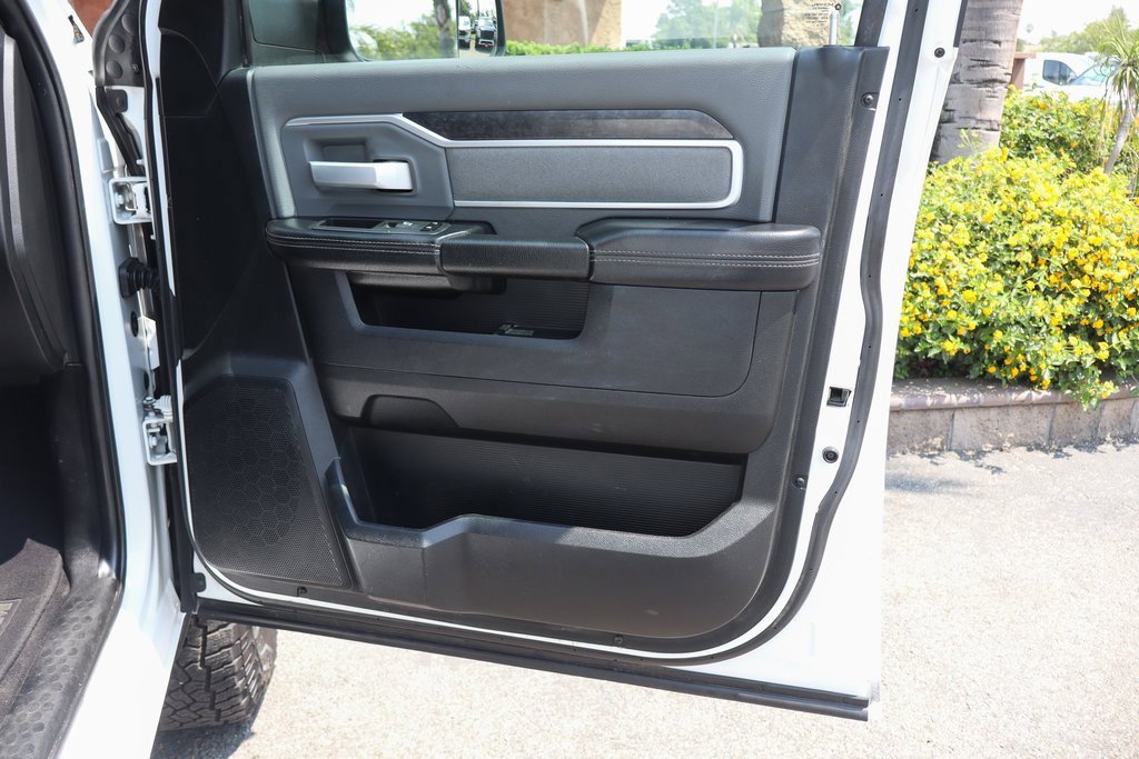 Used 2021 RAM 3500 Big Horn image 44