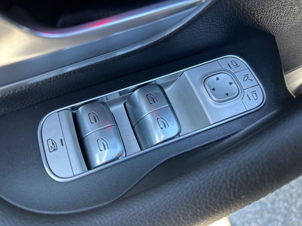 Used 2025 Mercedes-Benz GLS 450 4MATIC image 12