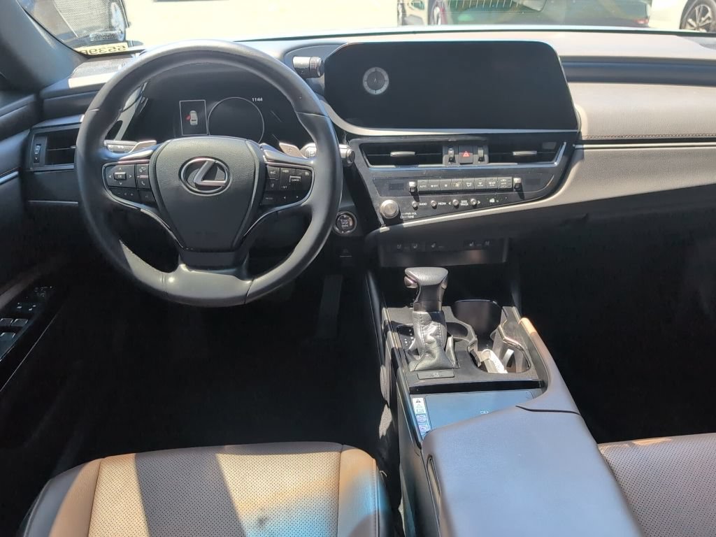 Used 2023 Lexus ES 350 w/ Premium Package FWD image 10