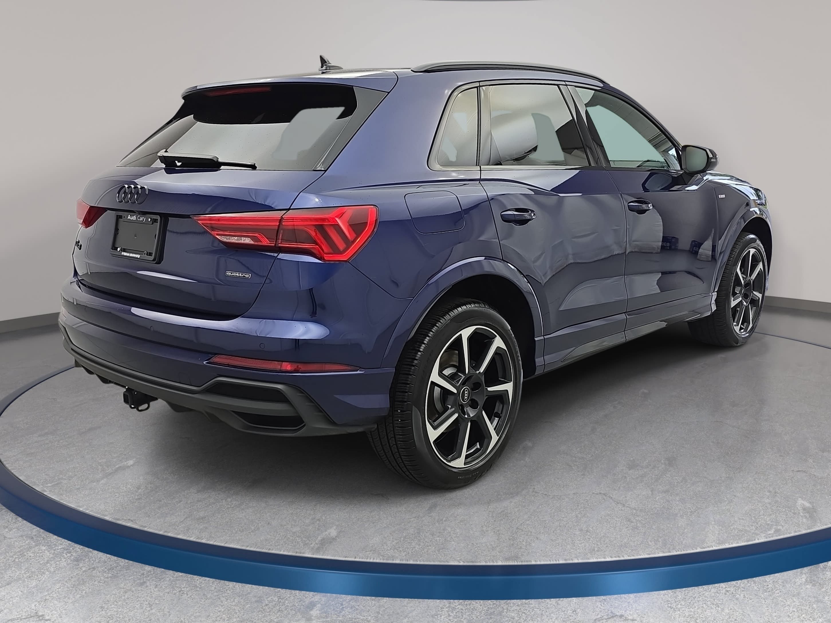 Used 2025 Audi Q3 2.0T Premium Plus w/ Premium Plus Package AWD/4WD image 5