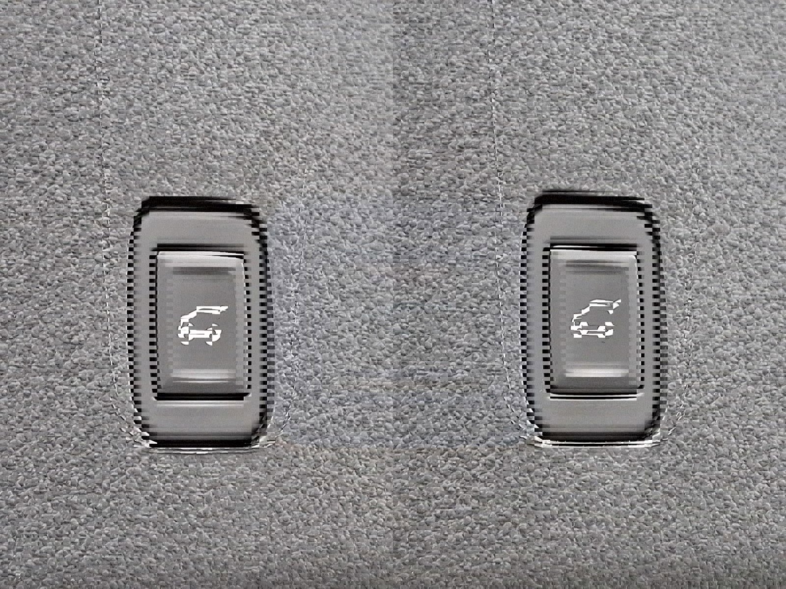 Used 2023 Chevrolet Traverse LT image 29