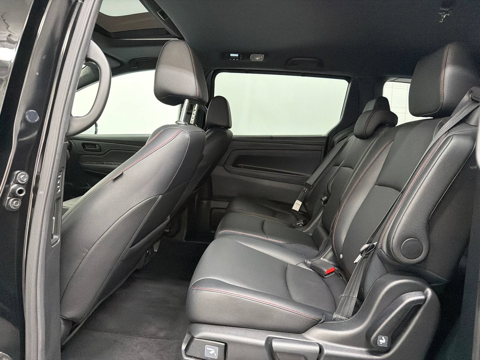 Used 2023 Honda Odyssey Sport image 19