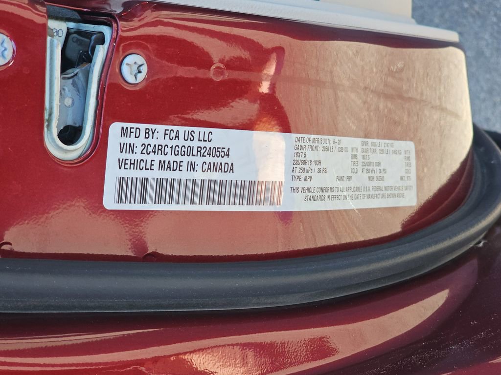 Used 2020 Chrysler Pacifica Limited image 40