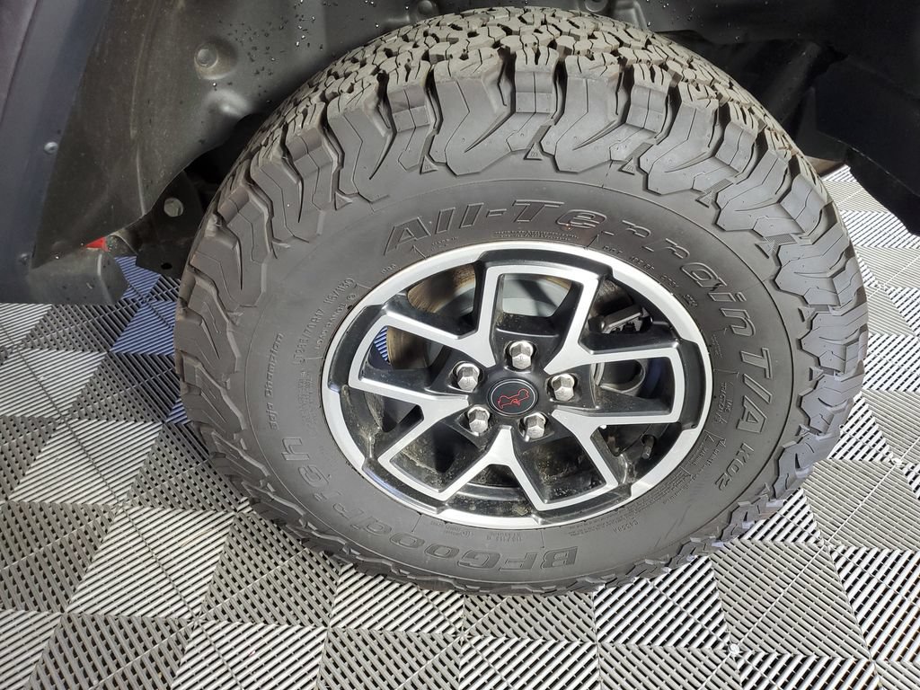 Used 2025 Jeep Wrangler Unlimited Rubicon AWD/4WD image 31