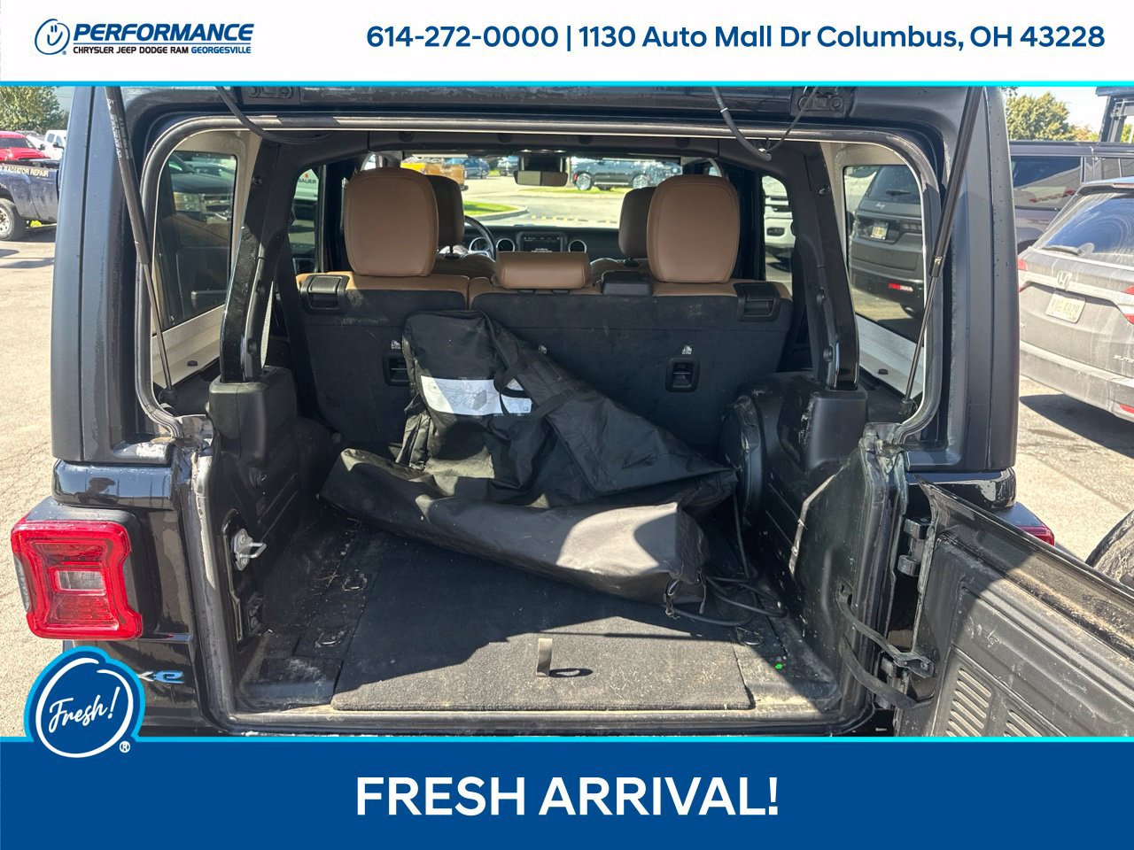 Used 2023 Jeep Wrangler Unlimited Sahara w/ Cold Weather Group AWD/4WD image 14
