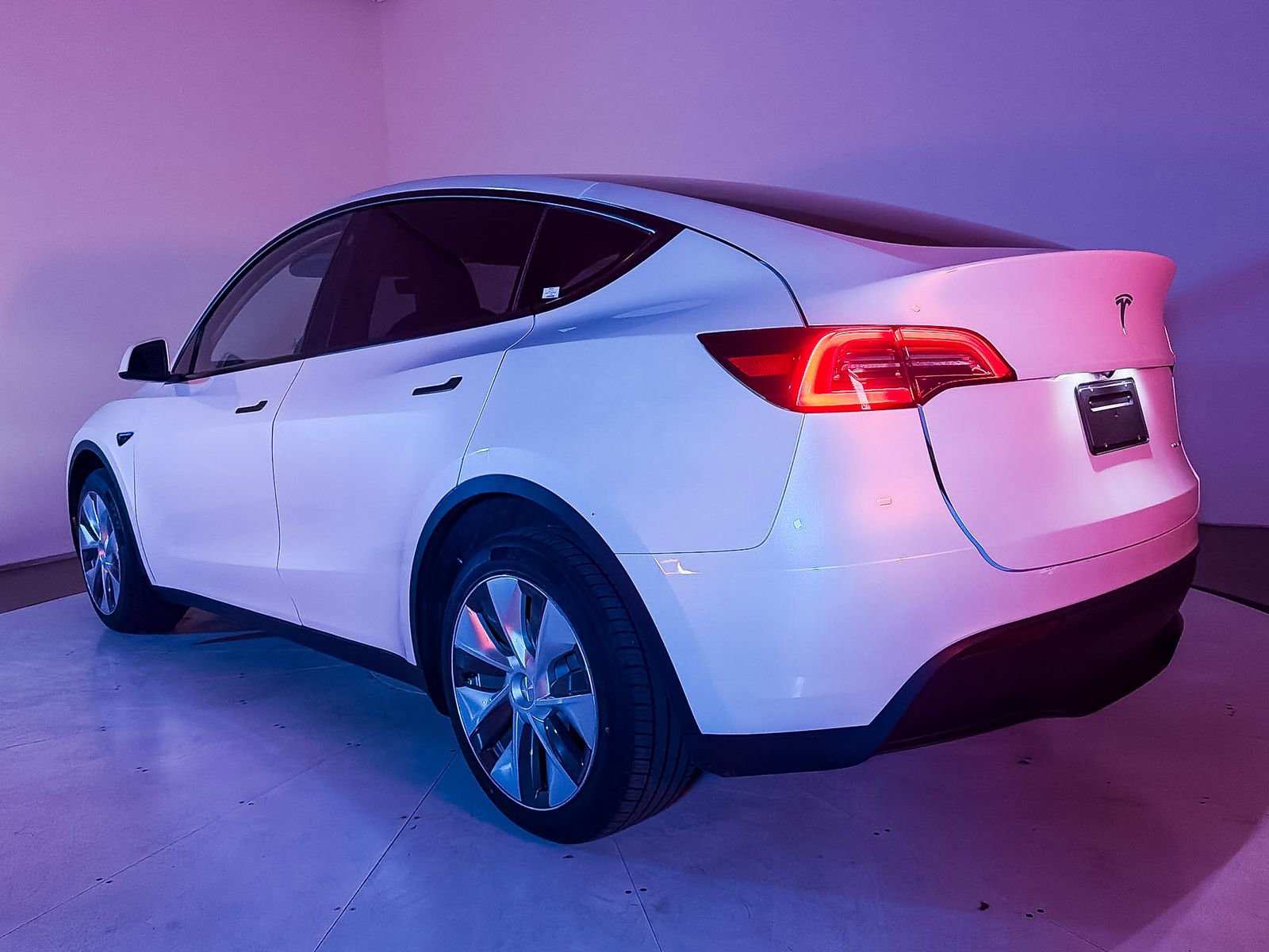 Used 2023 Tesla Model Y Long Range image 9