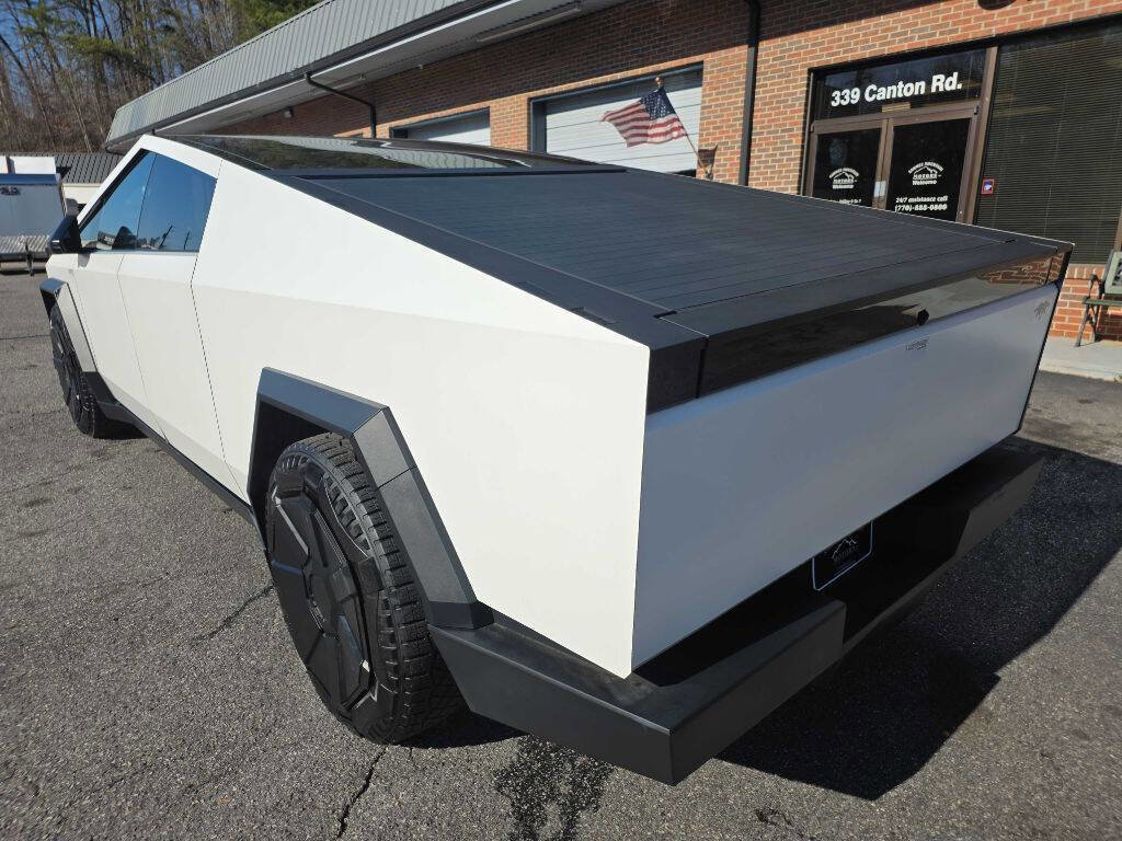 Used 2024 Tesla Cybertruck AWD Crew Cab image 3