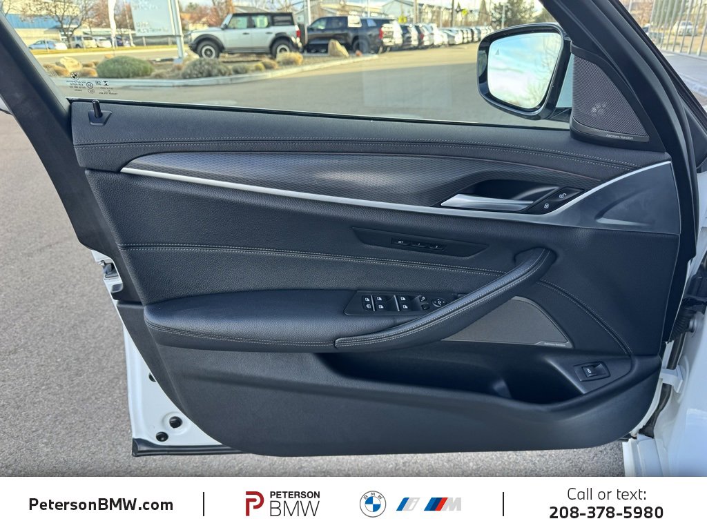 Used 2023 BMW M550i xDrive w/ Executive Package image 15