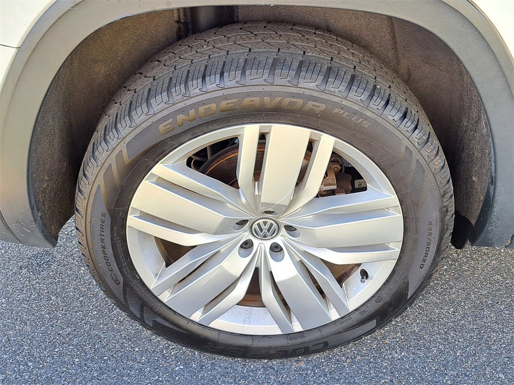 Used 2019 Volkswagen Atlas SE w/ Towing Package image 34
