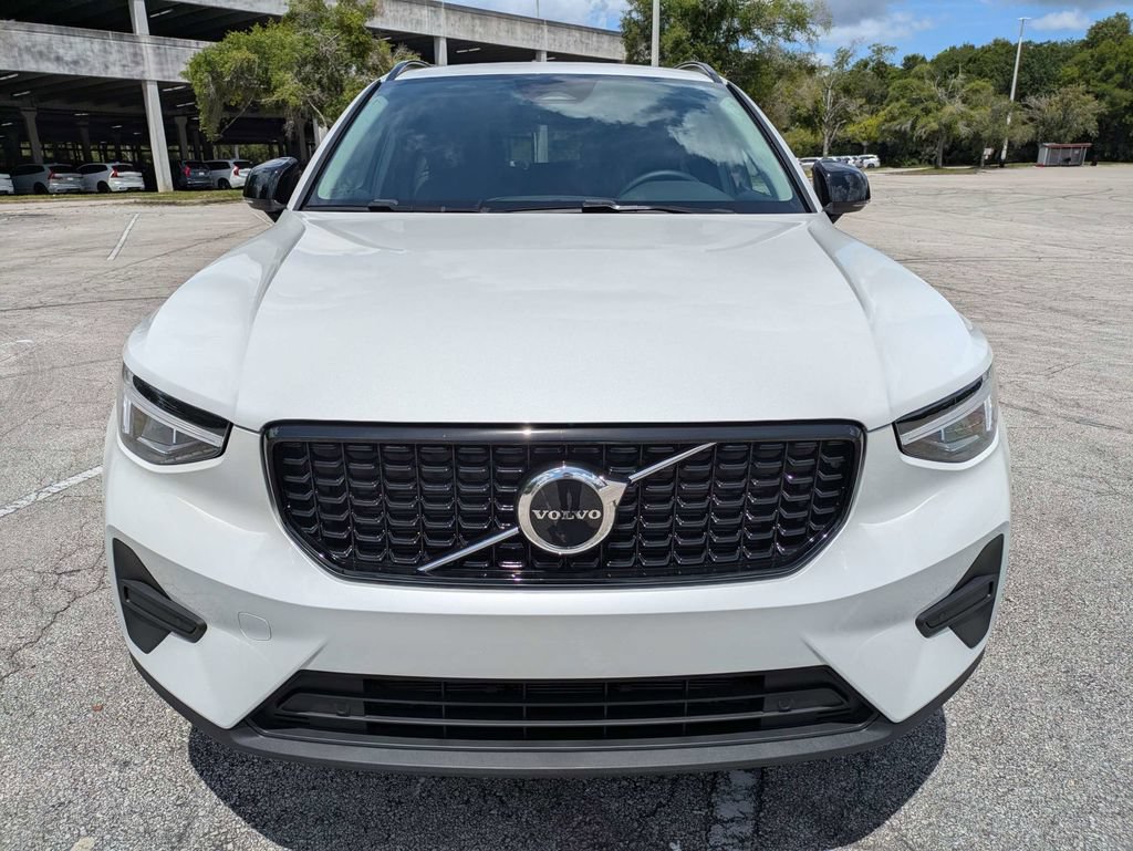 New 2026 Volvo XC40 B4 Core FWD image 9