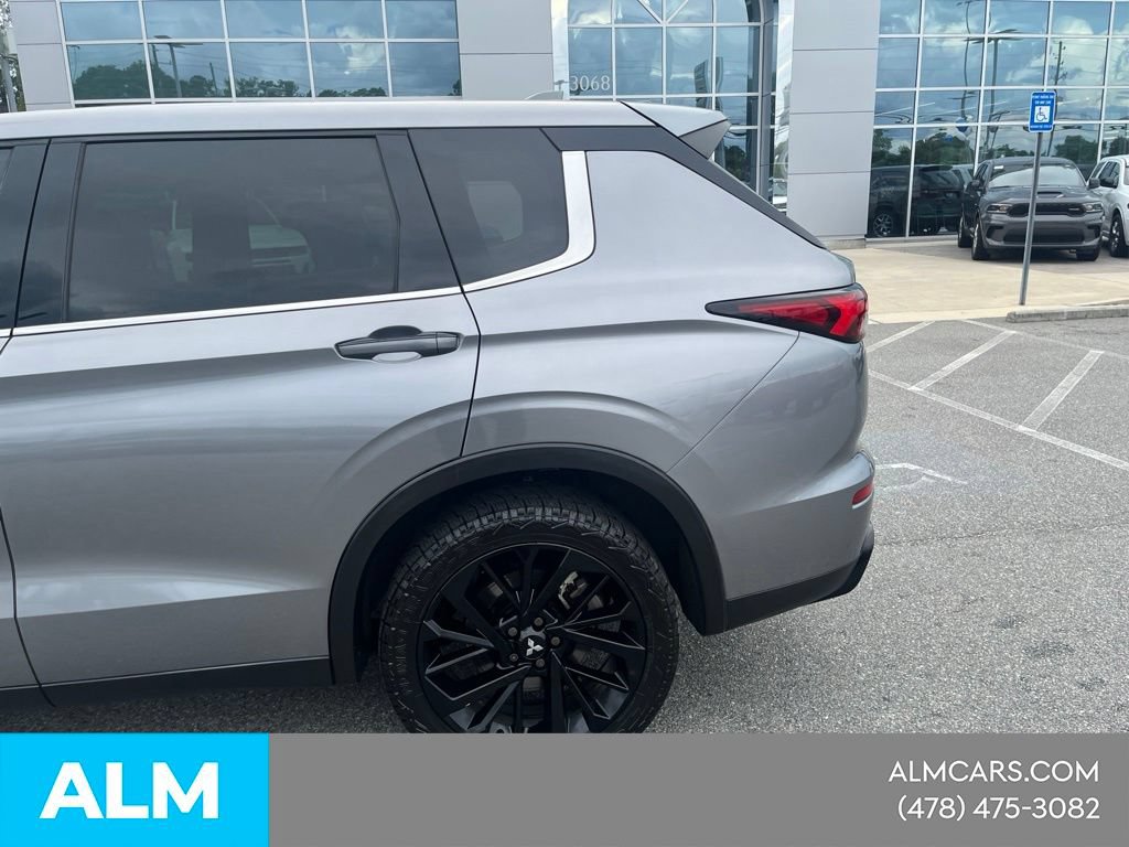 Used 2022 Mitsubishi Outlander SE FWD image 14