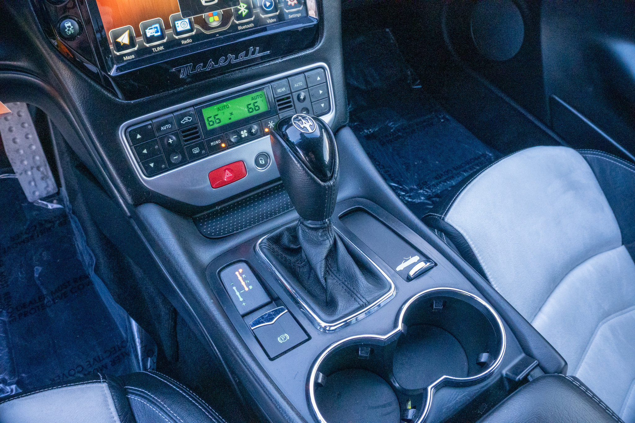 Used 2013 Maserati GranTurismo Sport image 24