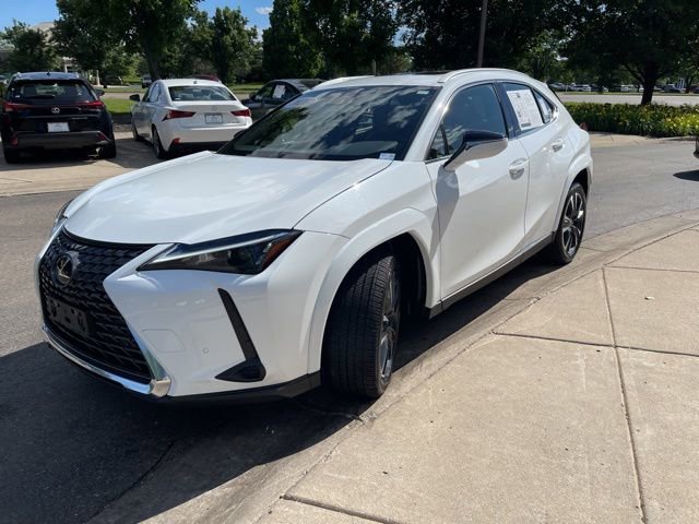 Certified 2026 Lexus UX 300h FWD w/ Accessory Package (Z2) image 9