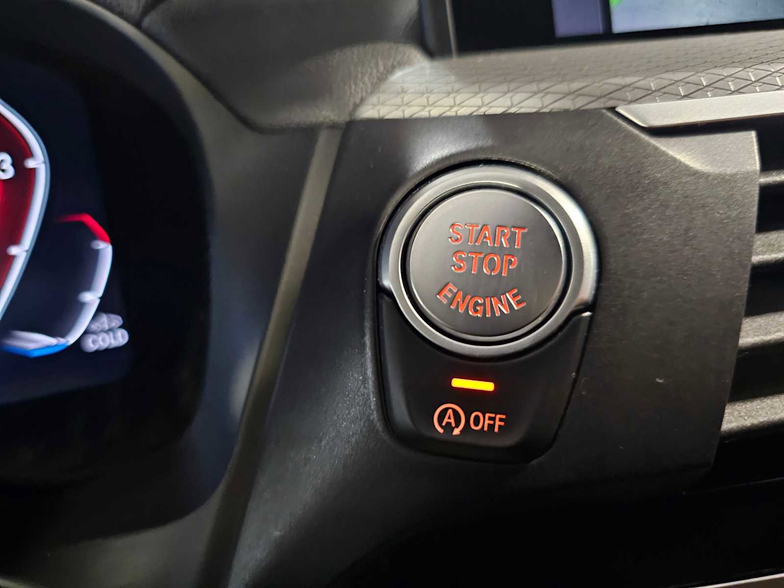 Used 2021 BMW X4 xDrive30i w/ M Sport Package image 21