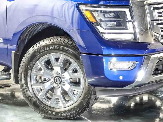 Used 2020 Nissan Titan SL AWD/4WD image 4