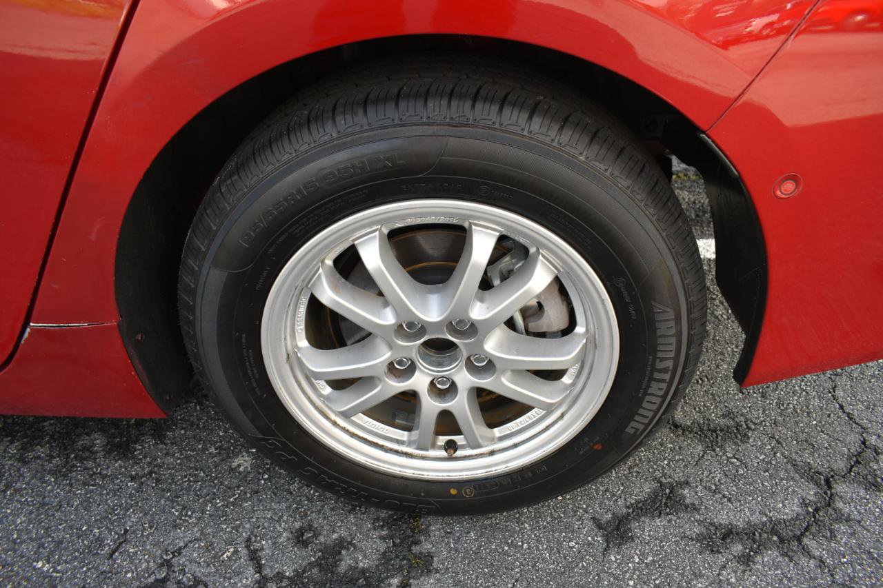 Used 2022 Toyota Prius LE FWD image 35