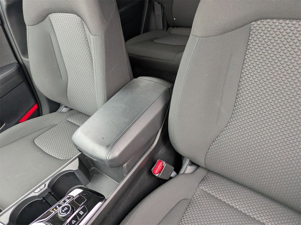 Used 2023 Kia Sportage LX image 16