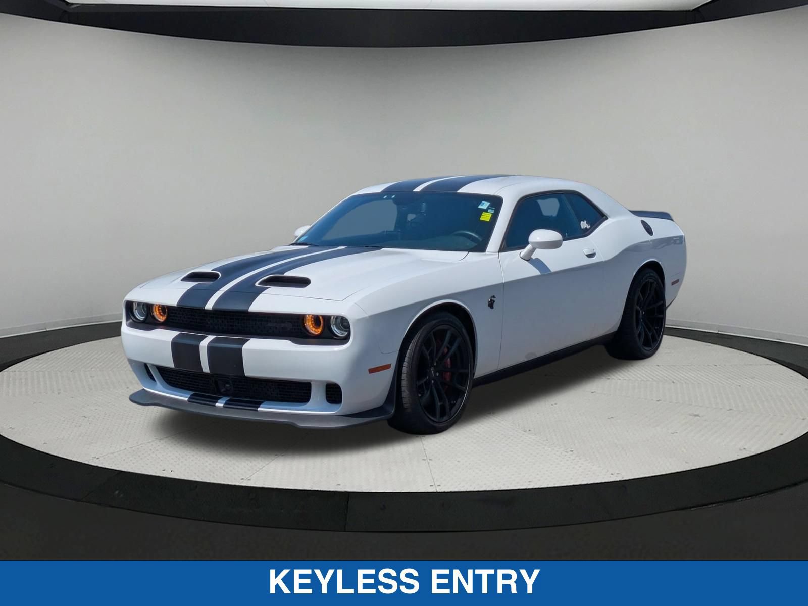 Used 2023 Dodge Challenger SRT Hellcat w/ Driver Convenience Group RWD image 8