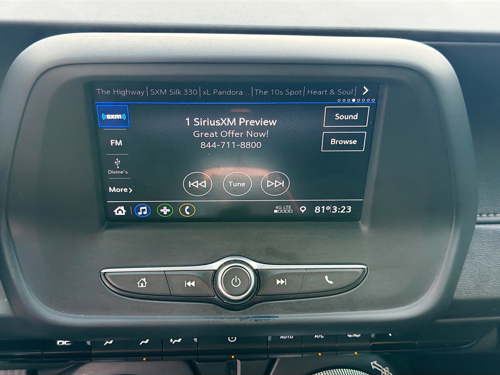 Used 2020 Chevrolet Camaro LT image 29