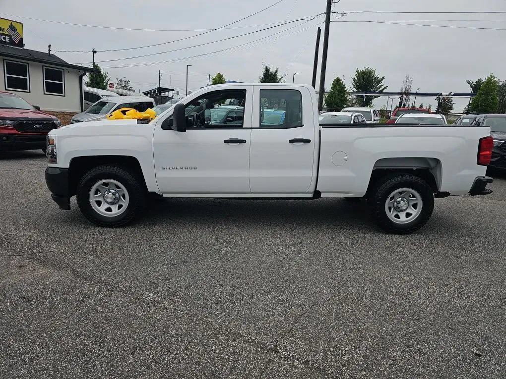 Used 2017 Chevrolet Silverado 1500 W/T w/ Trailering Package RWD image 5