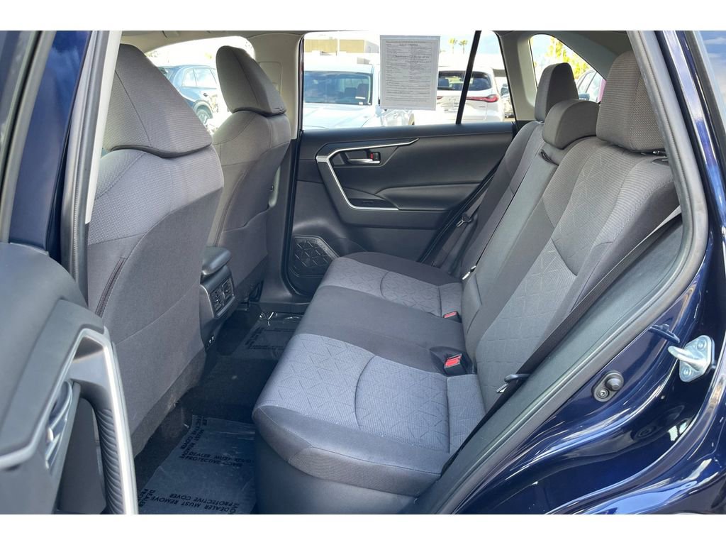 Used 2021 Toyota RAV4 XLE w/ Convenience Package image 15