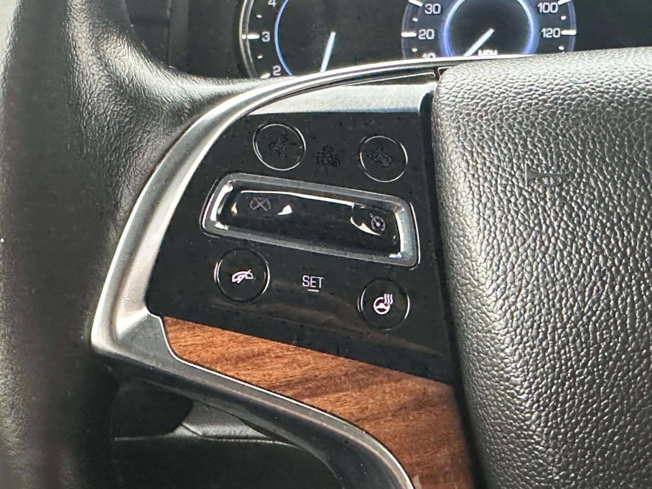 Used 2016 Cadillac Escalade ESV Luxury AWD/4WD image 34