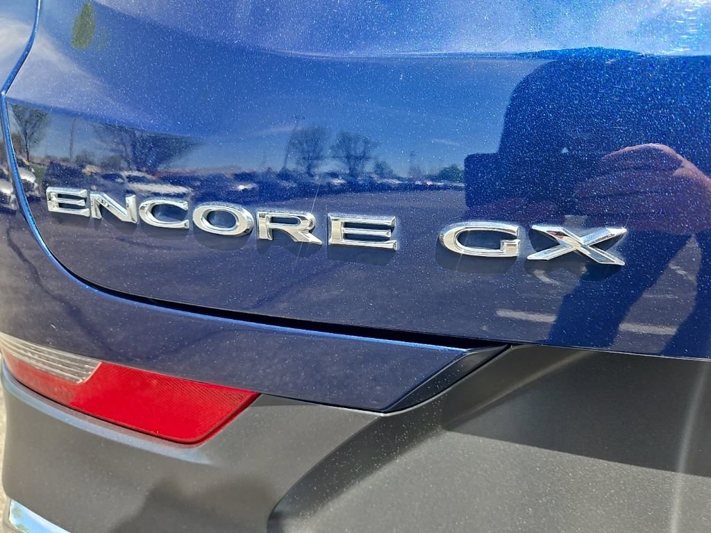 Used 2023 Buick Encore GX Essence w/ Experience Buick Package FWD image 11