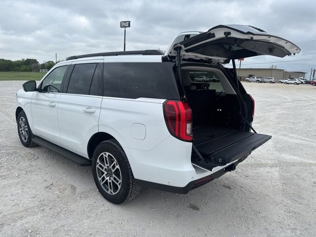 Used 2025 Ford Expedition Active image 4