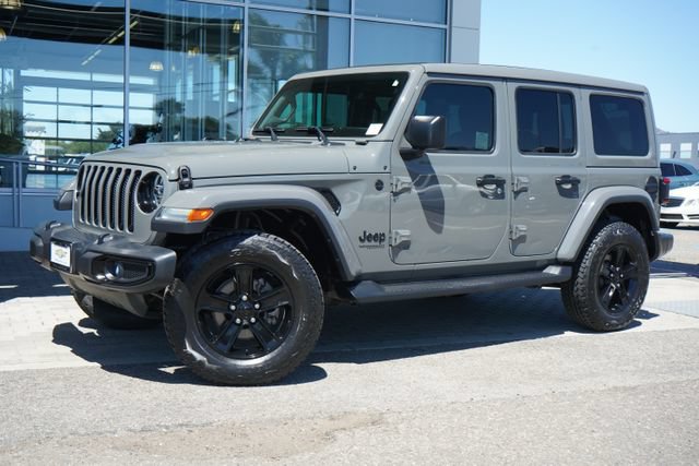Used 2020 Jeep Wrangler Unlimited Sahara AWD/4WD image 4