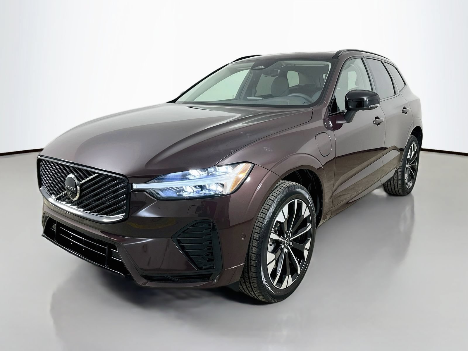 New 2026 Volvo XC60 T8 Plus w/ Protection Package Premier