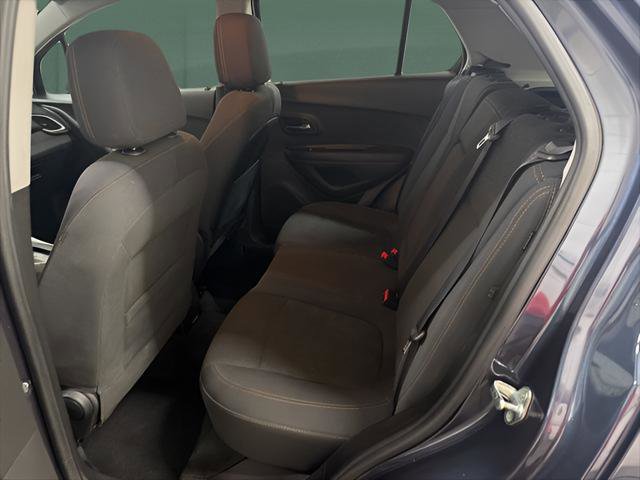 Used 2018 Chevrolet Trax LS image 12
