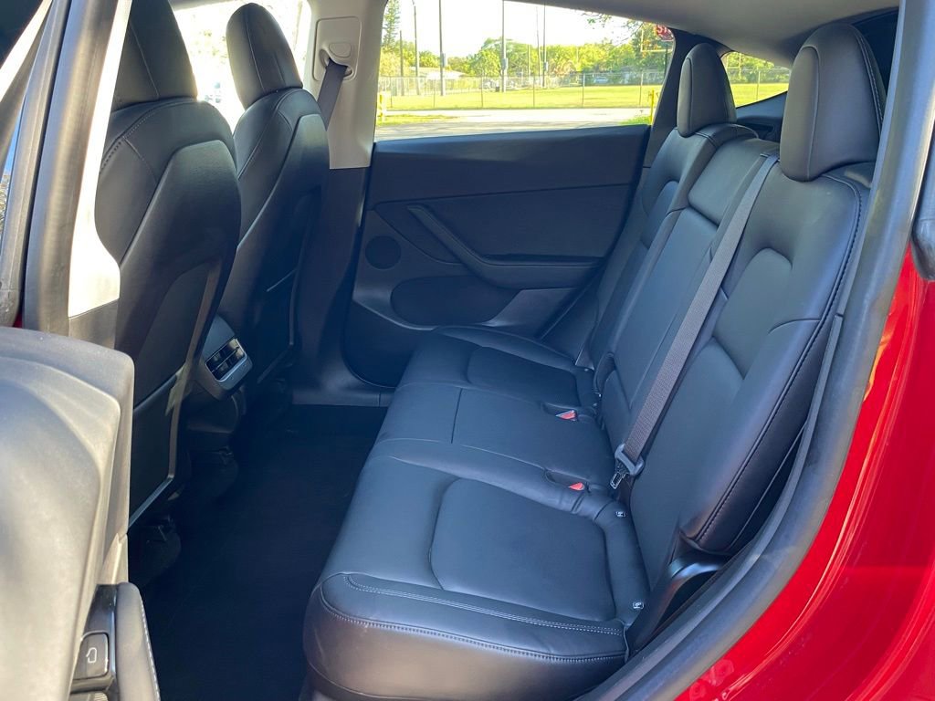 Used 2020 Tesla Model Y Long Range image 34