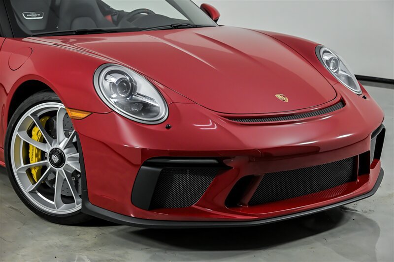 Used 2019 Porsche 911 Speedster RWD image 2