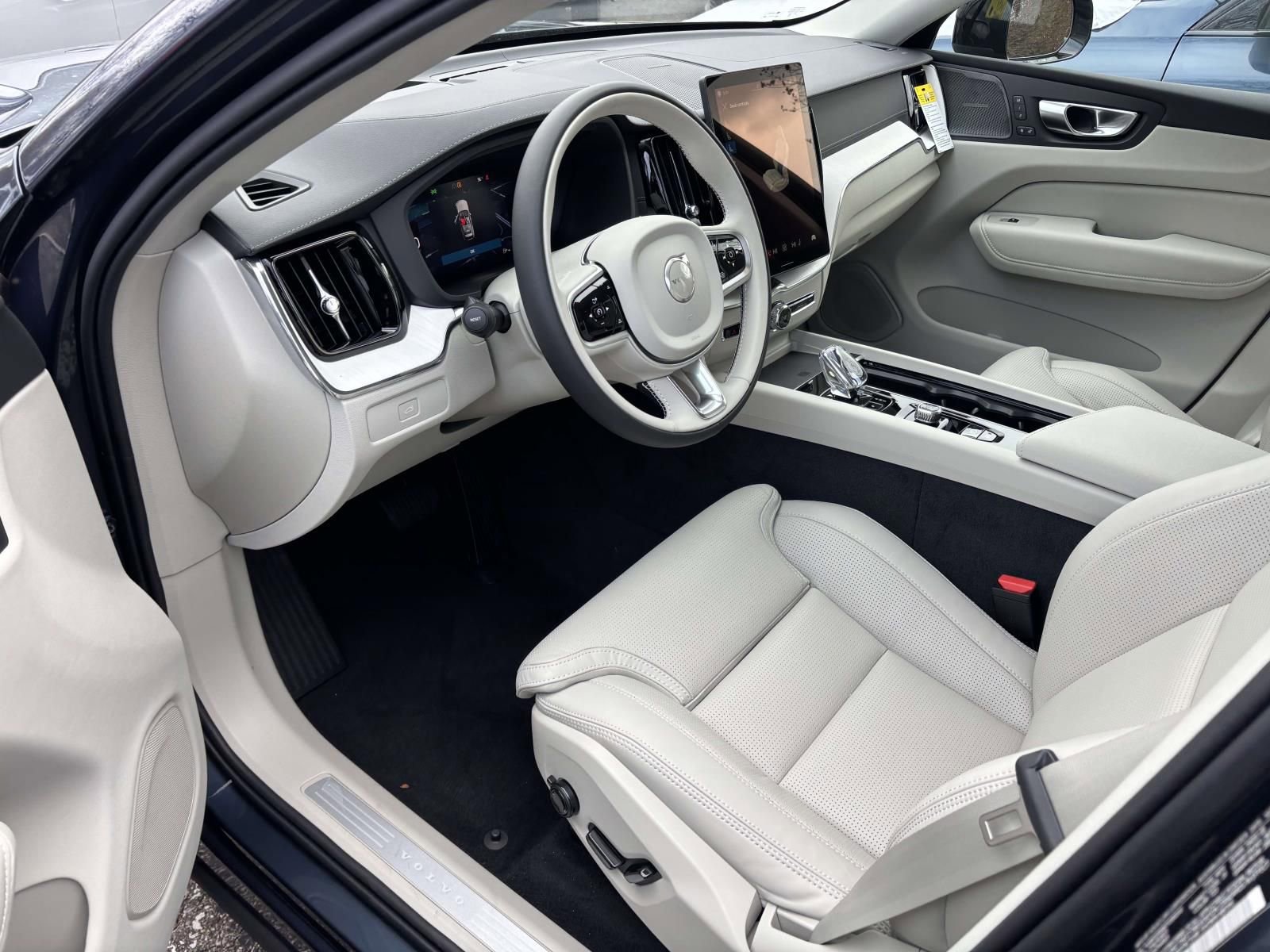 New 2026 Volvo XC60 B5 Ultra w/ Protection Package Premier image 21