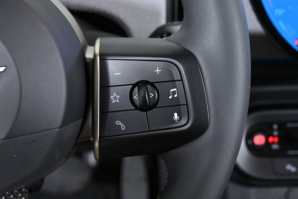 Certified 2025 MINI Cooper 2-Door Hardtop image 15