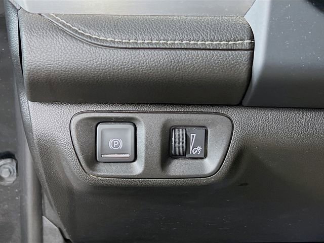 Used 2023 GMC Acadia SLE image 9